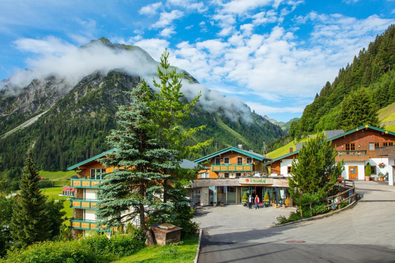 Hotel Der Kleinwalsertaler Rosenhof Mittelberg Exterior foto